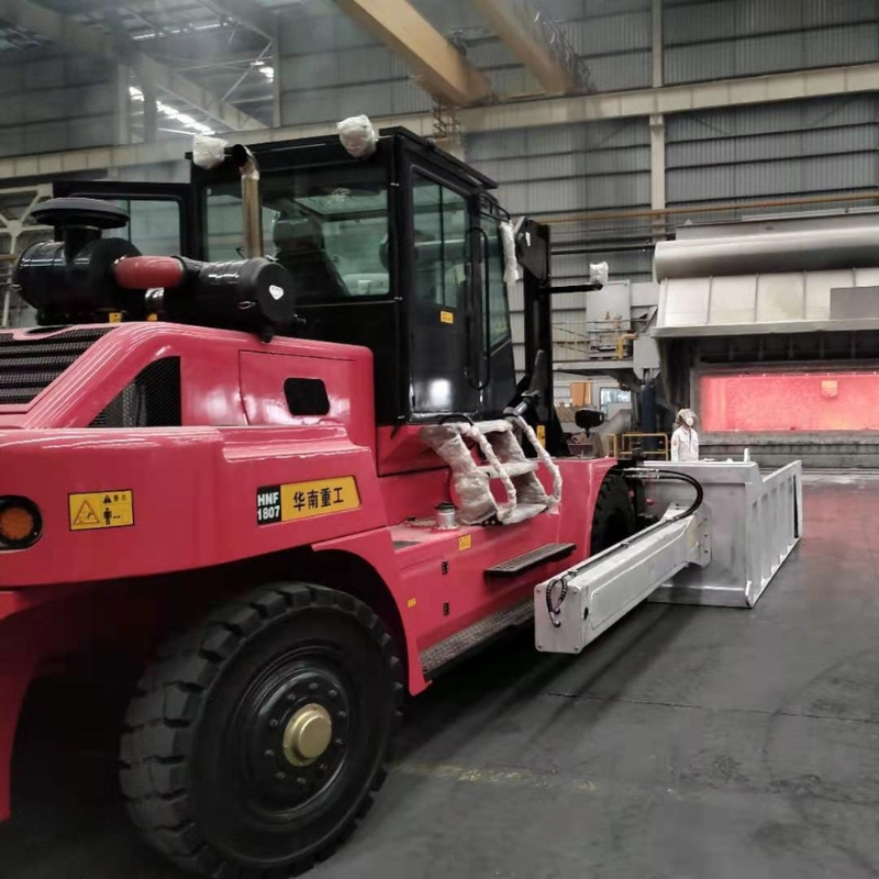 Veículo para Carregamento de Fornos SOCMA HNYJ1505 para Indústria de Alumínio e Fundições